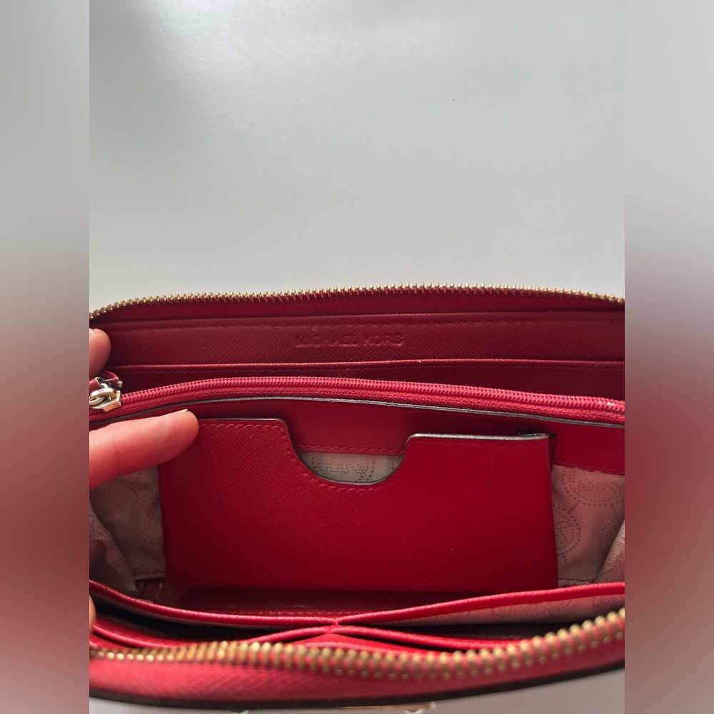 Michael Kors Jet Set Wallet - Picture 6 of 10